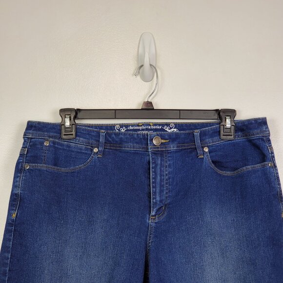 Chrisopher & Banks Dark Wash With Fading Modern Fit Denim Jean Shorts Size 16 - Picture 2 of 12
